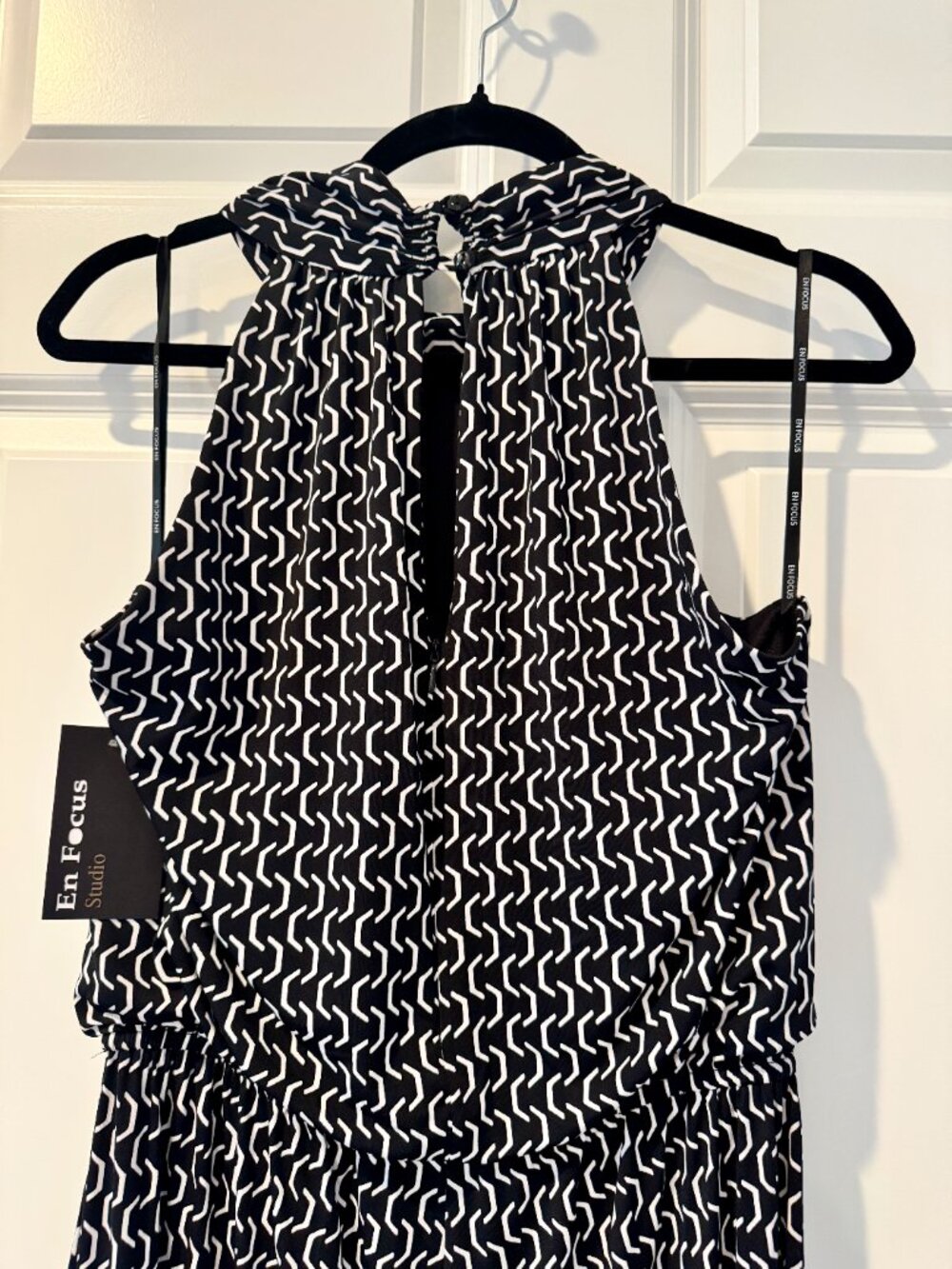Enfocus Studio NWT Black & White Geometric Halter Jumpsuit - Size 12 - Picture 8 of 11